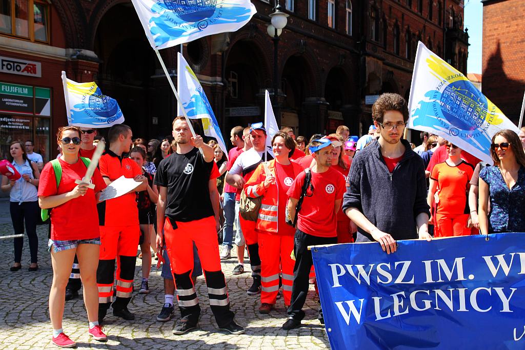 Studenci przejęli władzę w mieście