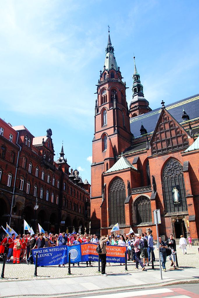 Studenci przejęli władzę w mieście