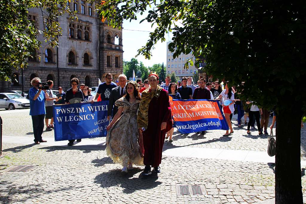 Studenci przejęli władzę w mieście