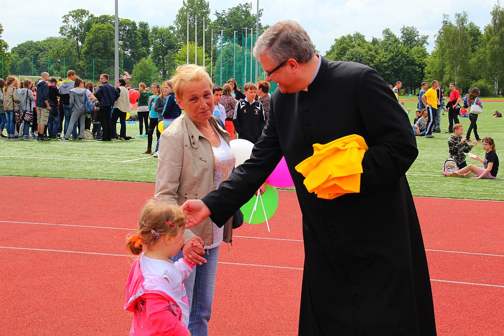 Caritas zaprosiła na Dzień Dziecka cz2