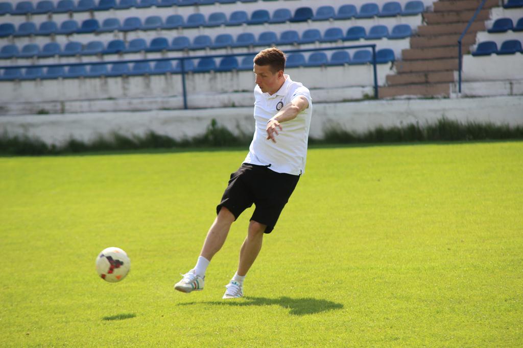 LDJ. Konfeks Legnica - AKS Strzegom 6:4 (2:1)