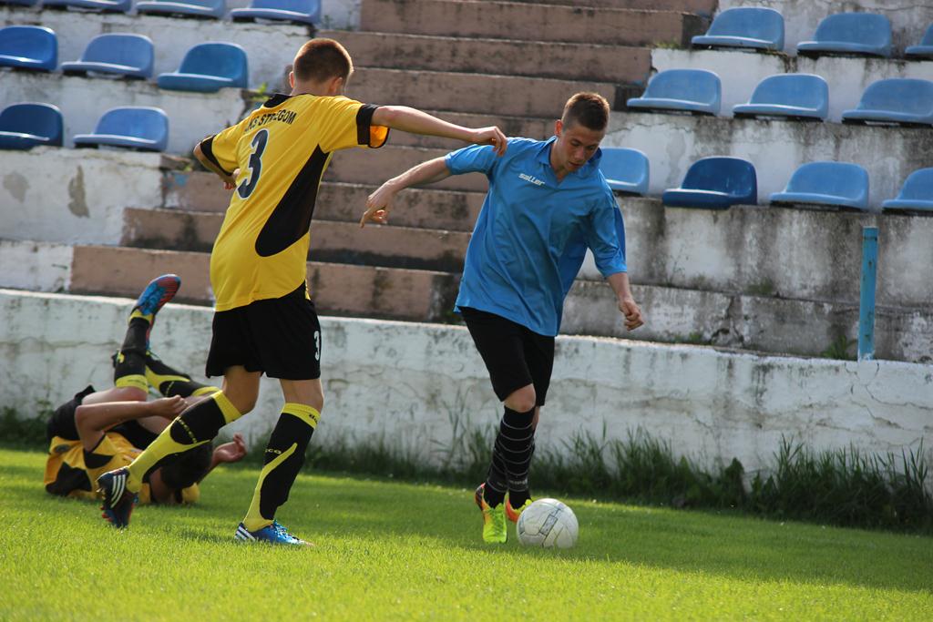 LDJ. Konfeks Legnica - AKS Strzegom 6:4 (2:1)