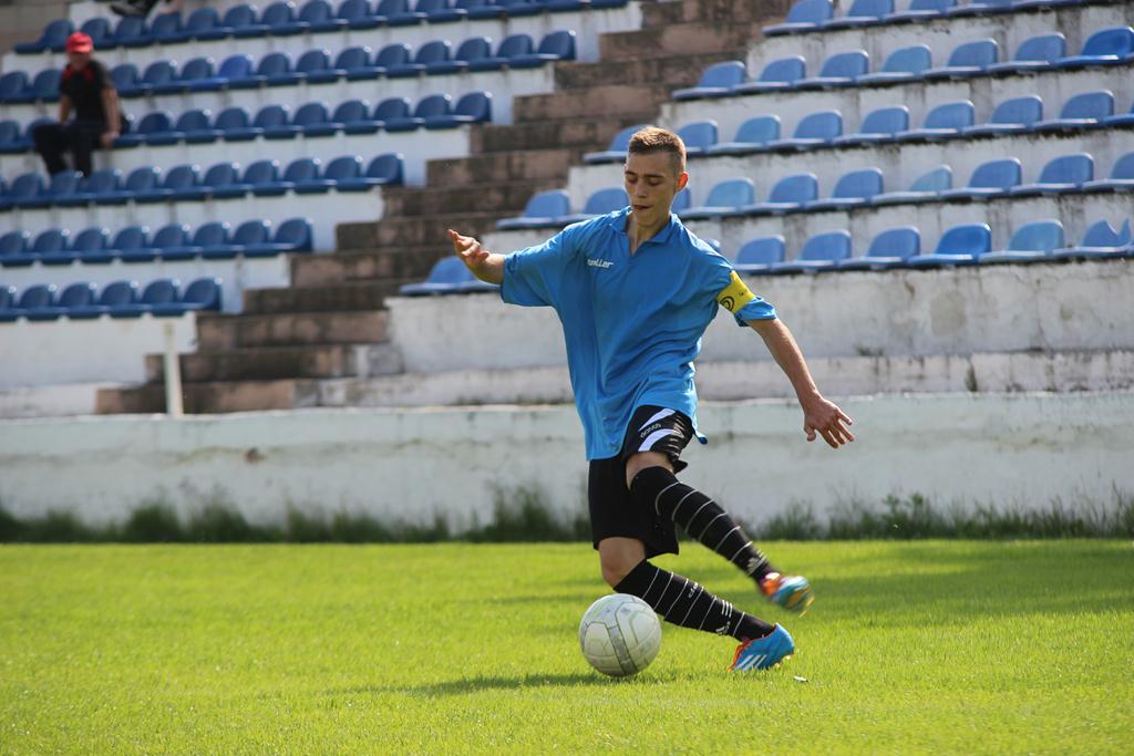 LDJ. Konfeks Legnica - AKS Strzegom 6:4 (2:1)