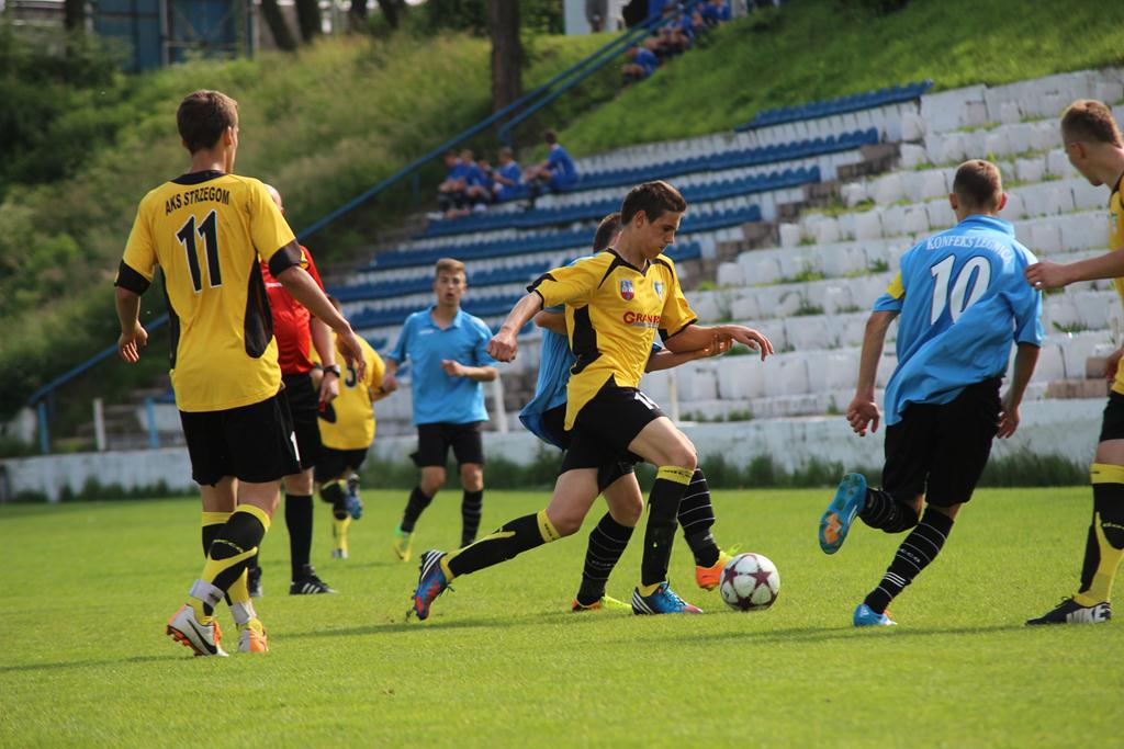 LDJ. Konfeks Legnica - AKS Strzegom 6:4 (2:1)