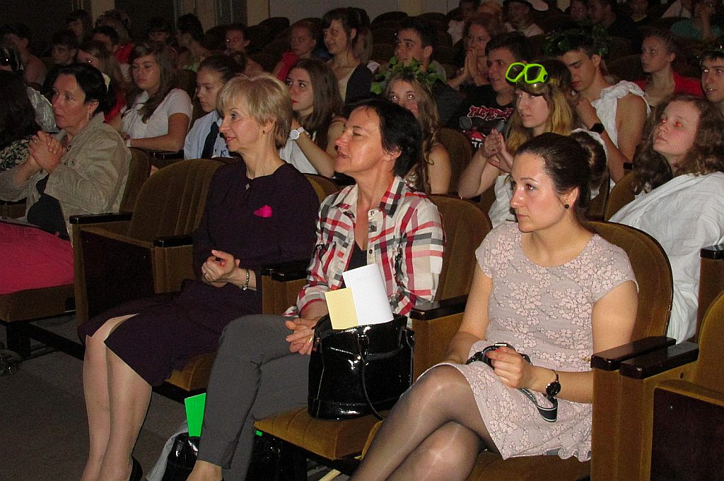 Gimnazjaliści zagrali na deskach teatru
