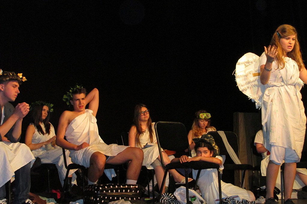 Gimnazjaliści zagrali na deskach teatru