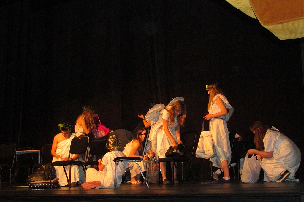 Gimnazjaliści zagrali na deskach teatru