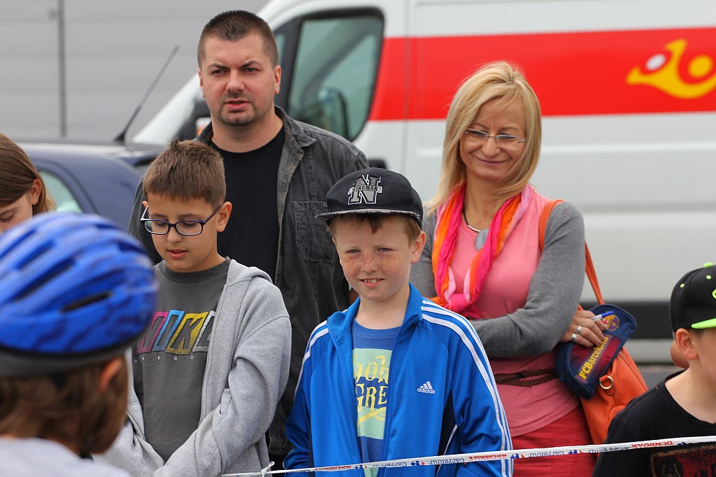 Uczniowie zdają pierwsze 