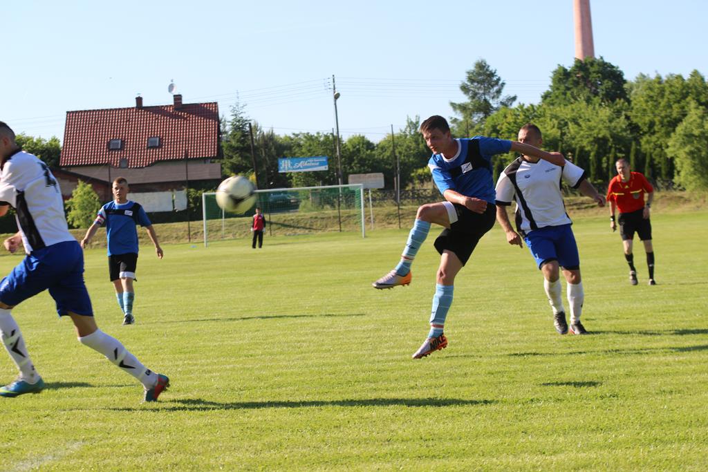 Klasa A: Albatros - Błękitni 0:5 (0:3)