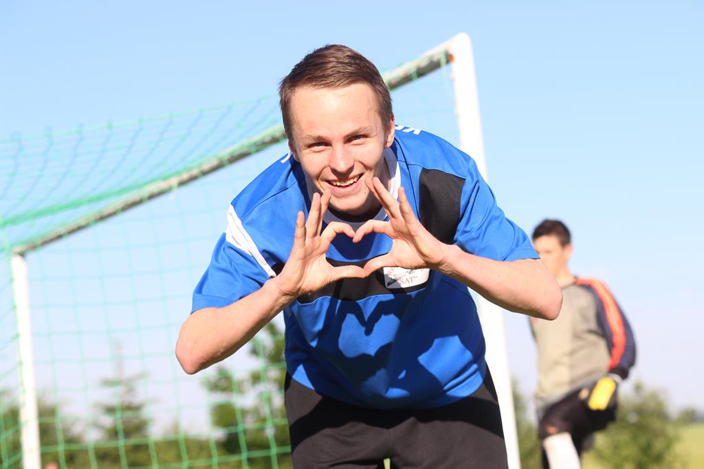 Klasa A: Albatros - Błękitni 0:5 (0:3)