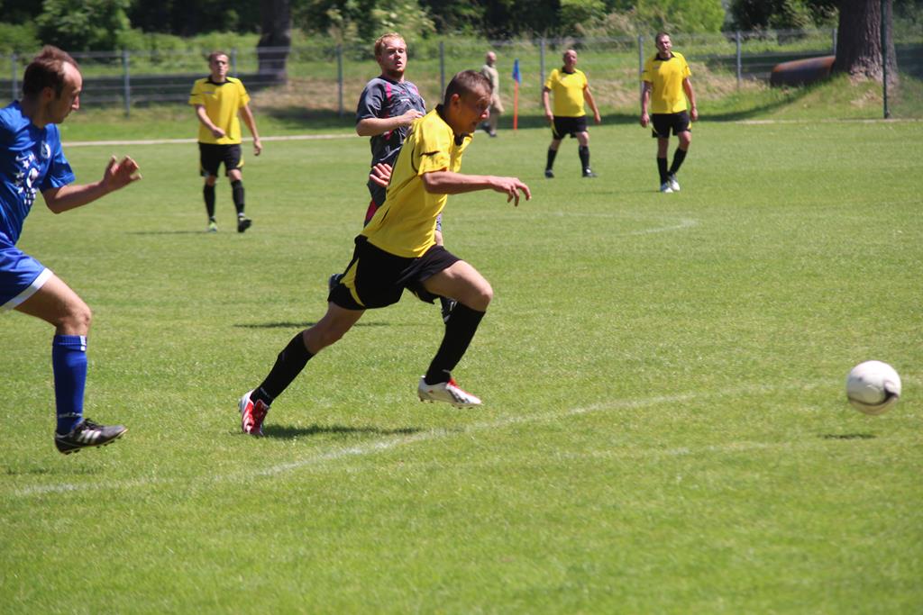 Klasa B: Kaczawa II - Korona 4:1 (2:1)