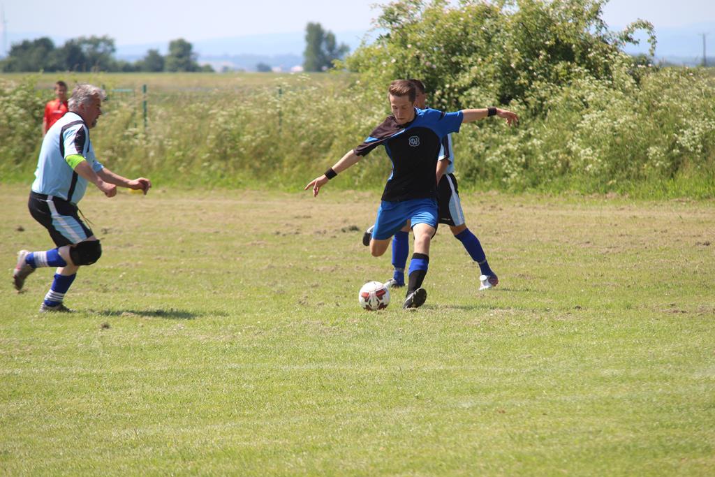 Klasa B: Czarni - Cicha Woda 7:3