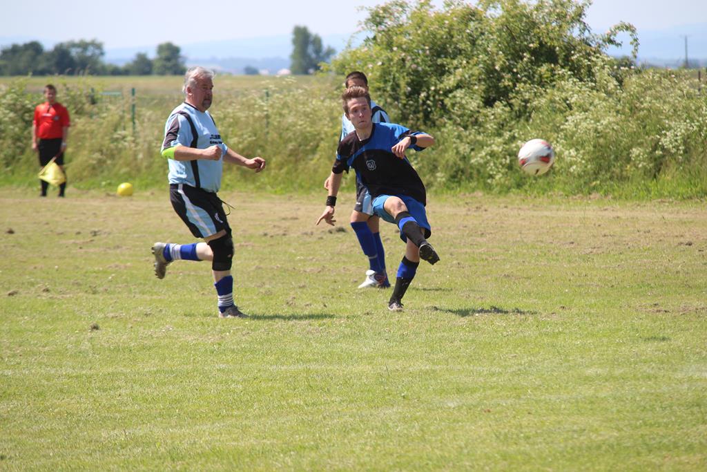Klasa B: Czarni - Cicha Woda 7:3