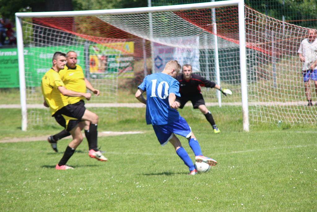 Klasa B: Kaczawa II - Korona 4:1 (2:1)