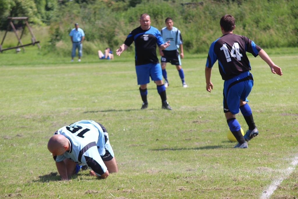 Klasa B: Czarni - Cicha Woda 7:3