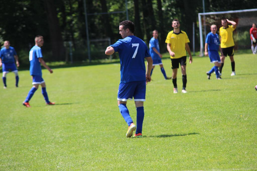 Klasa B: Kaczawa II - Korona 4:1 (2:1)