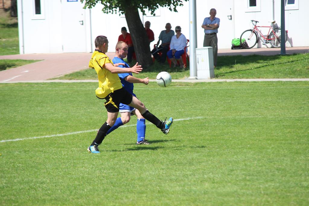 Klasa B: Kaczawa II - Korona 4:1 (2:1)