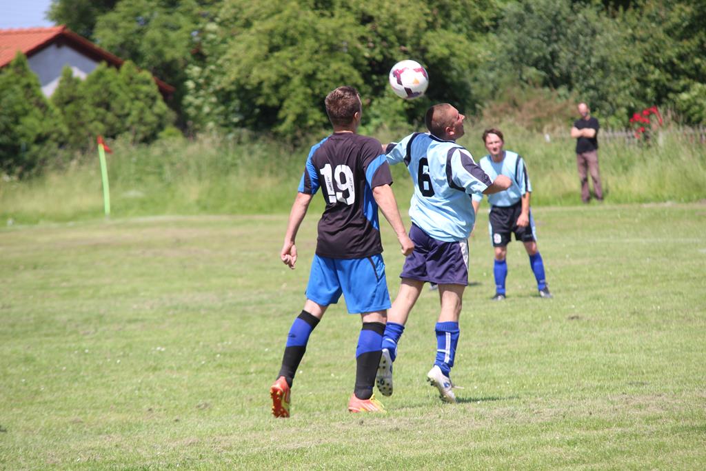 Klasa B: Czarni - Cicha Woda 7:3