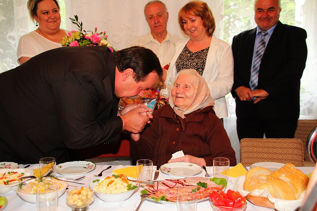 Jubilatka na sto dwa...lata