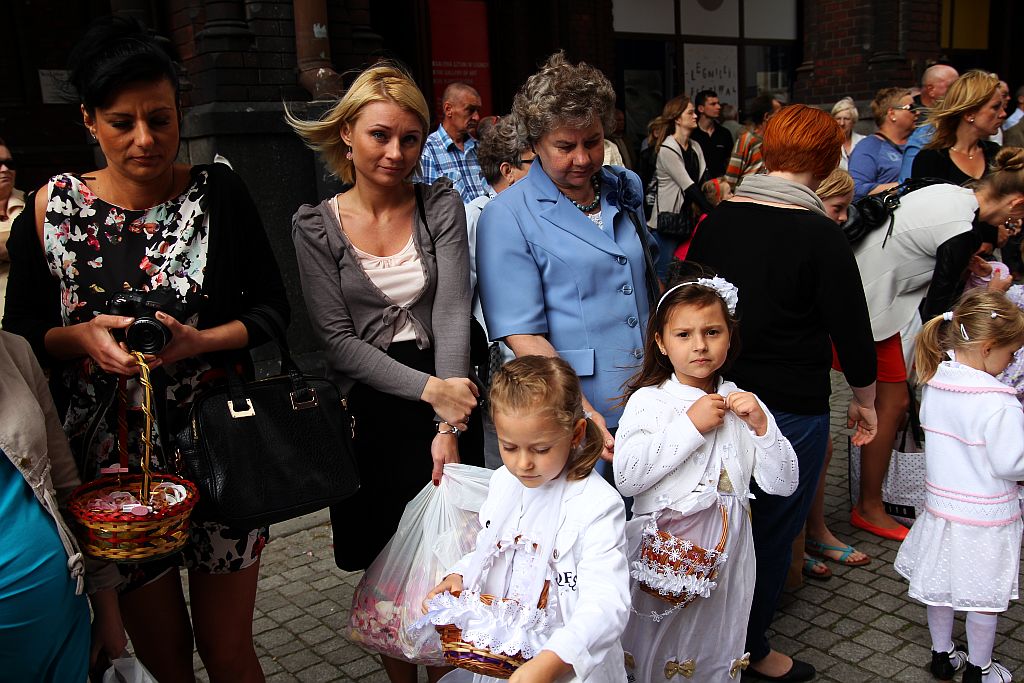 Msza i procesja z watykańskimi dostojnikami cz1