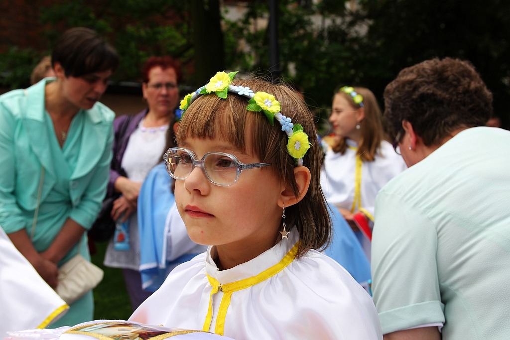 Msza i procesja z watykańskimi dostojnikami cz1