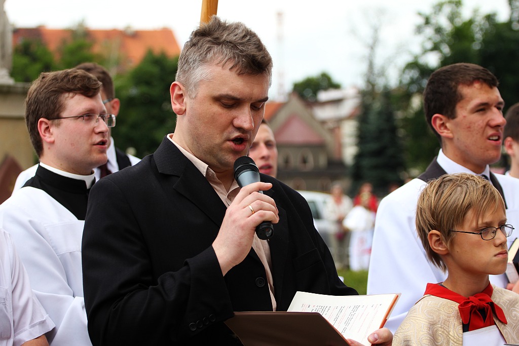 Msza i procesja z watykańskimi dostojnikami cz2