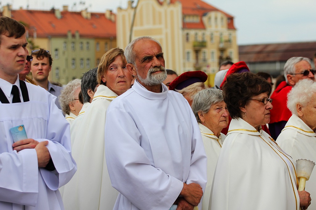 Msza i procesja z watykańskimi dostojnikami cz2