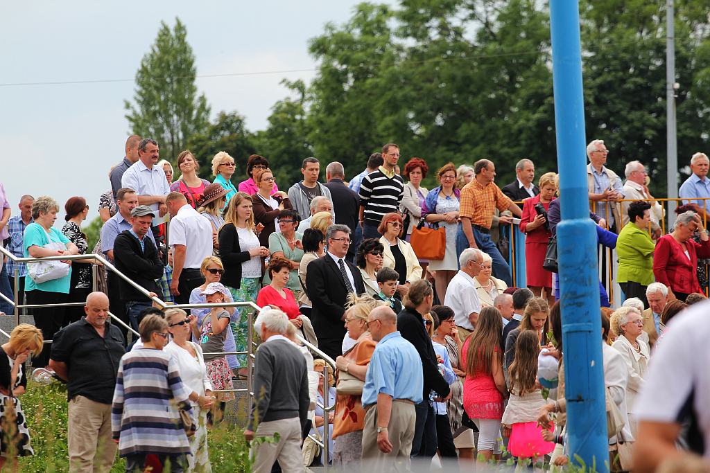 Msza i procesja z watykańskimi dostojnikami cz2