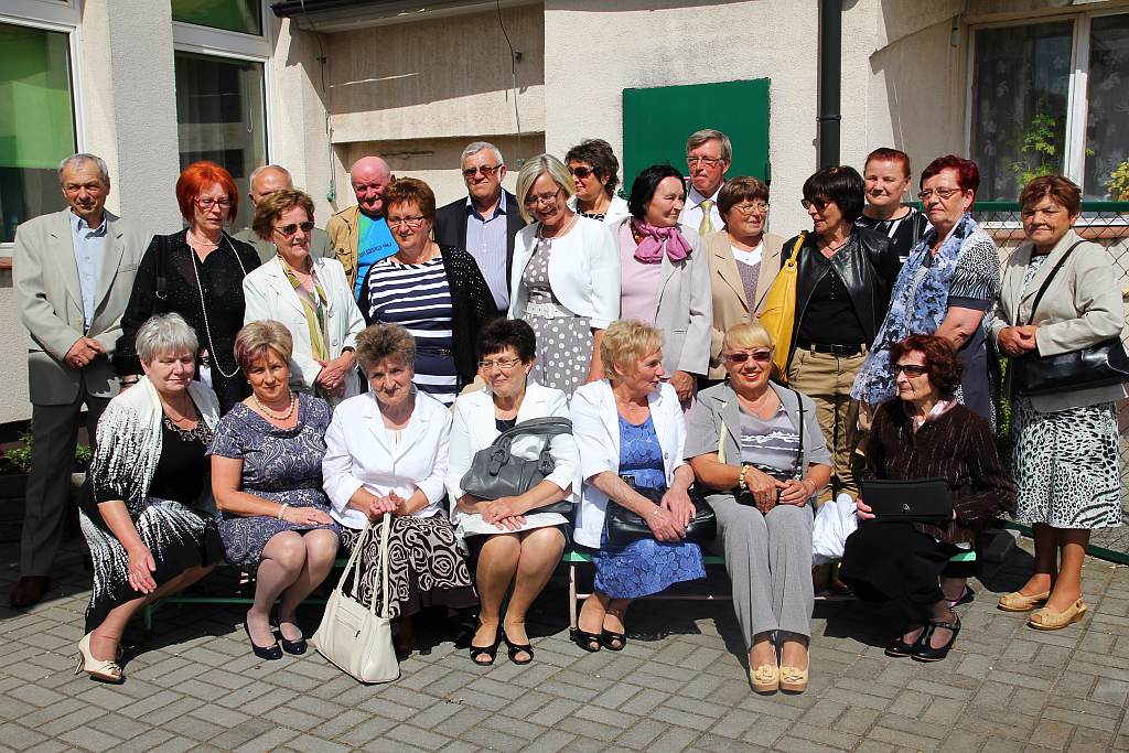 Po 50 latach wrócili do szkoły
