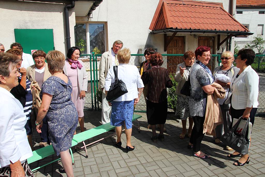 Po 50 latach wrócili do szkoły
