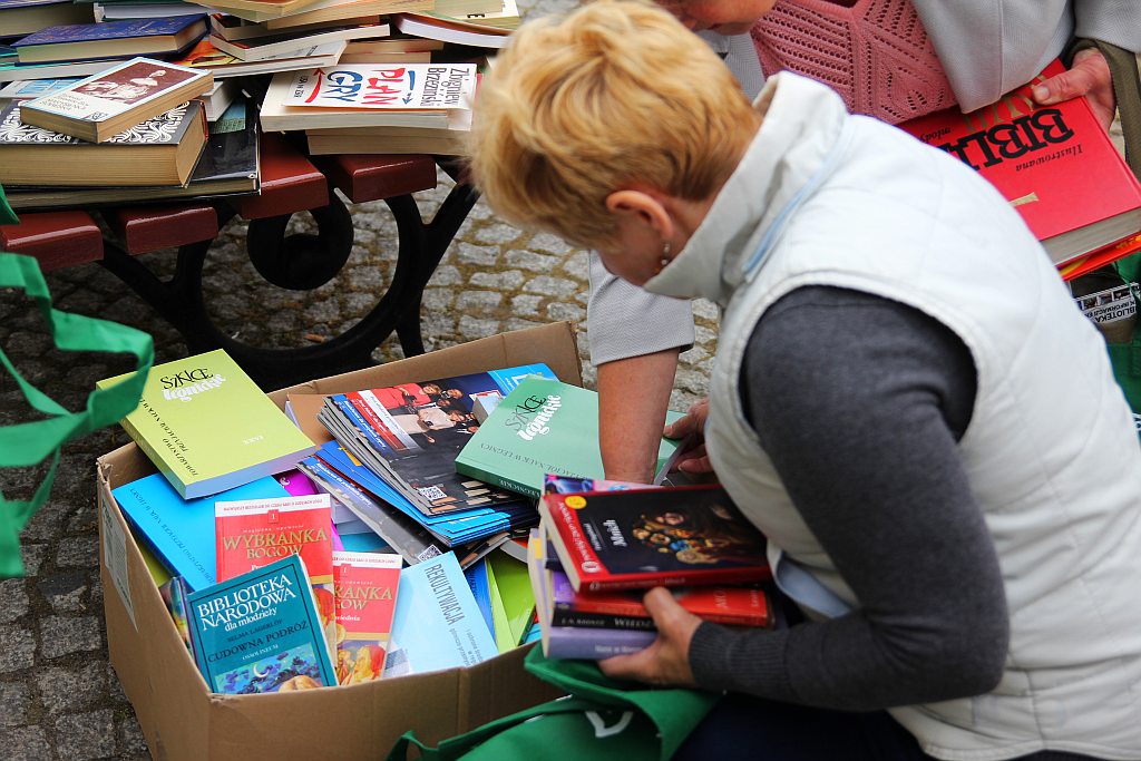 Warsztaty malarskie i Bazar kultury