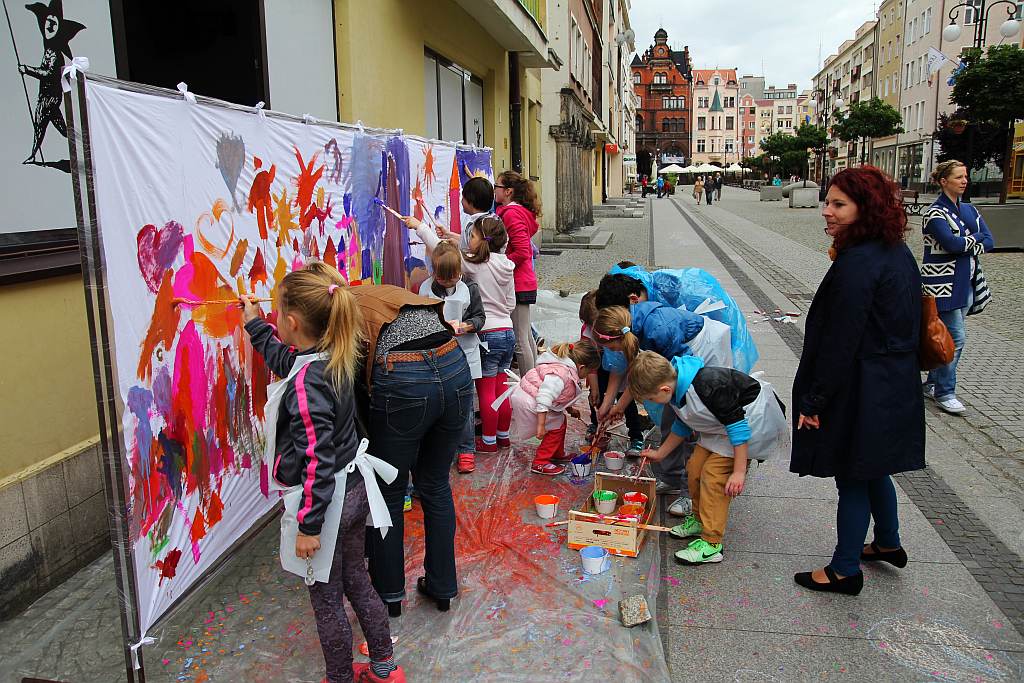 Warsztaty malarskie i Bazar kultury