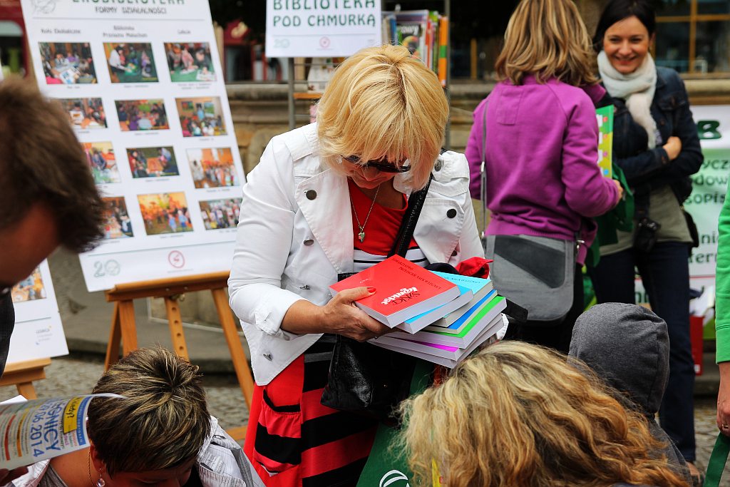 Warsztaty malarskie i Bazar kultury