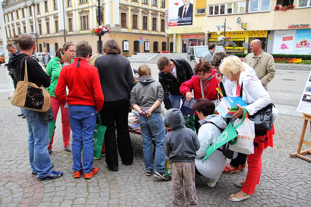 Warsztaty malarskie i Bazar kultury