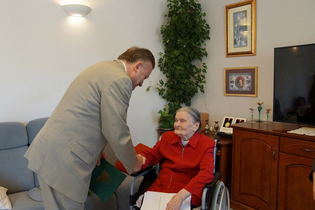 Ma sto lat i recytuje Mickiewicza