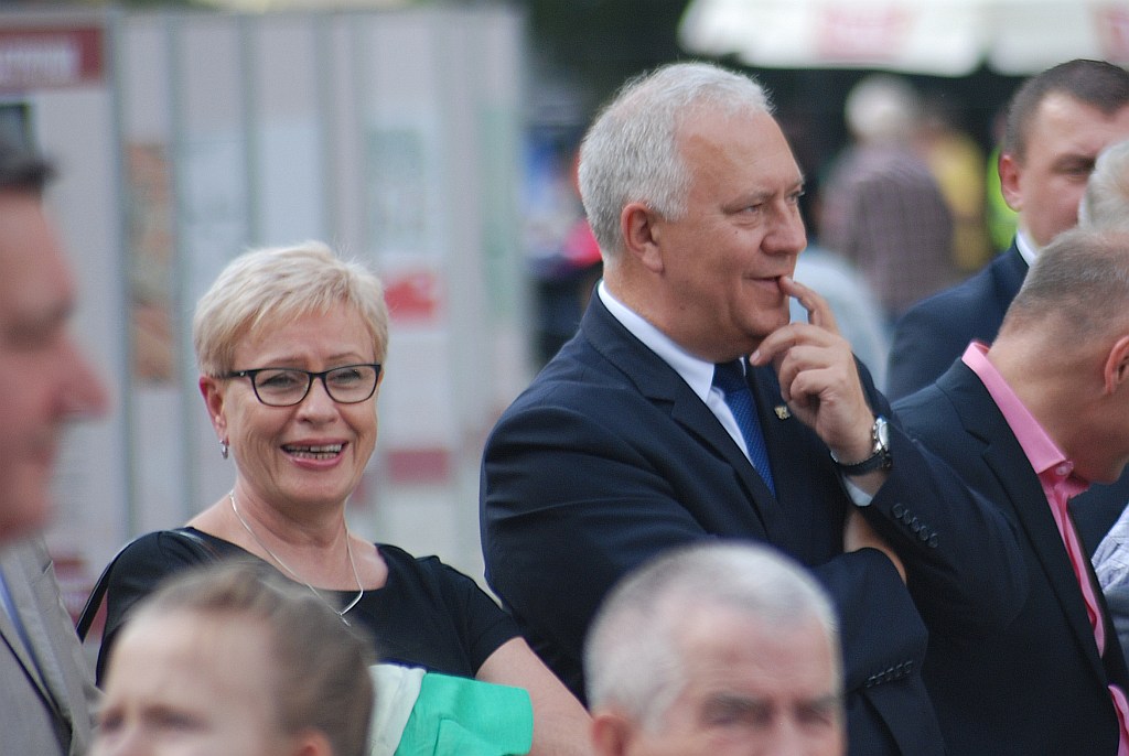 Egzotyczny korowód na legnickim Rynku
