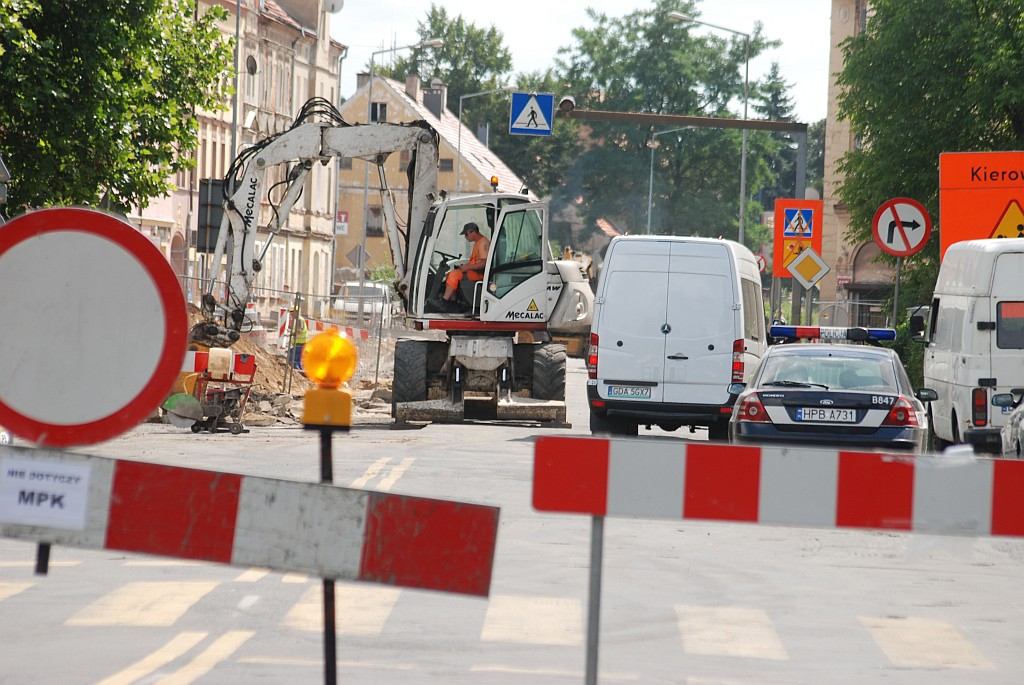 Remont skrzyżowania ulic Jaworzyńskiej i Grabskiego