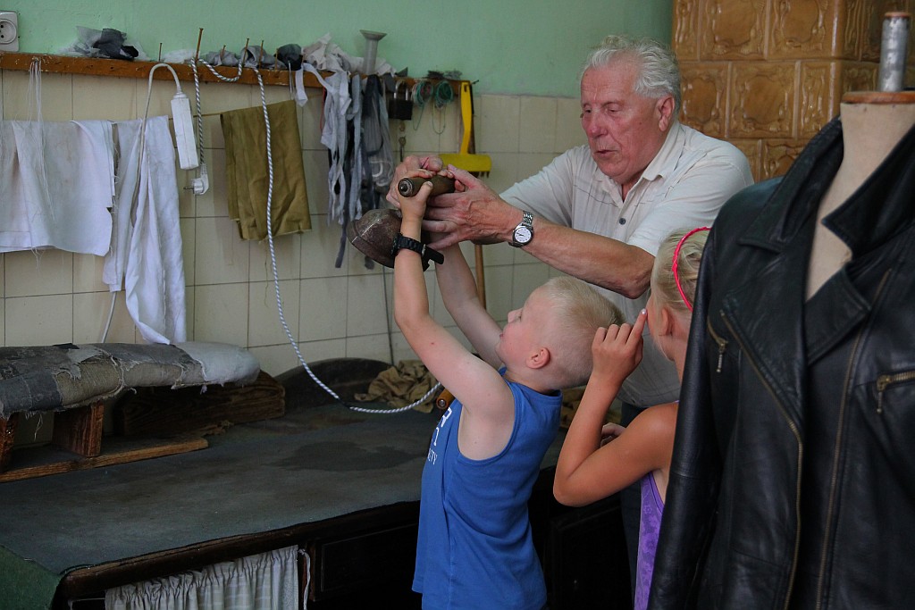 Tańcowała igła z nitką
