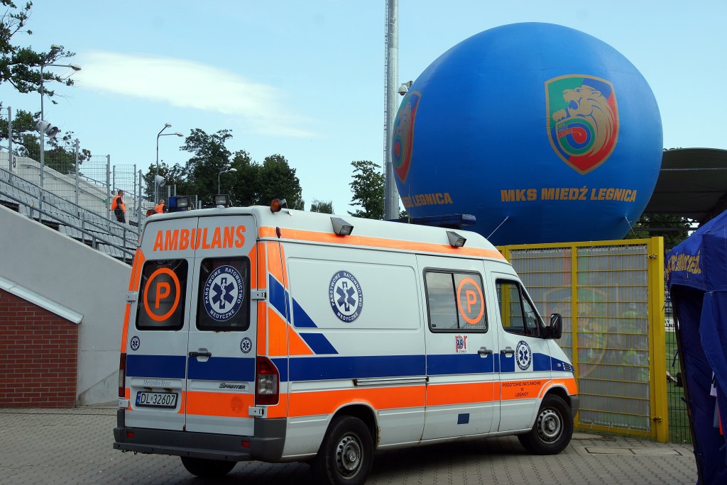 Pokaz ratownictwa na Stadionie im.Orła Białego