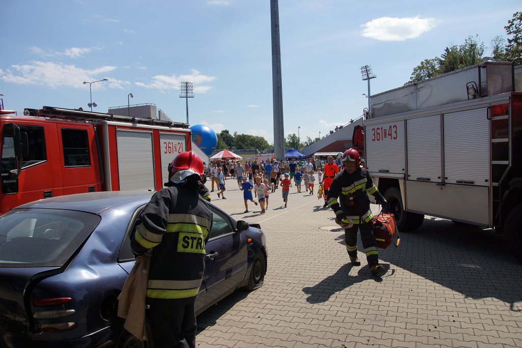 Pokaz ratownictwa na Stadionie im.Orła Białego