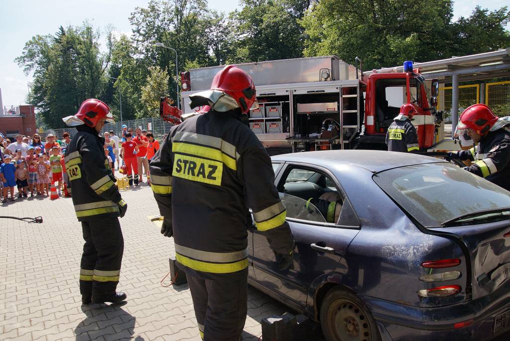 Pokaz ratownictwa na Stadionie im.Orła Białego