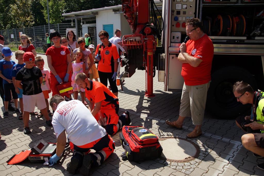 Pokaz ratownictwa na Stadionie im.Orła Białego