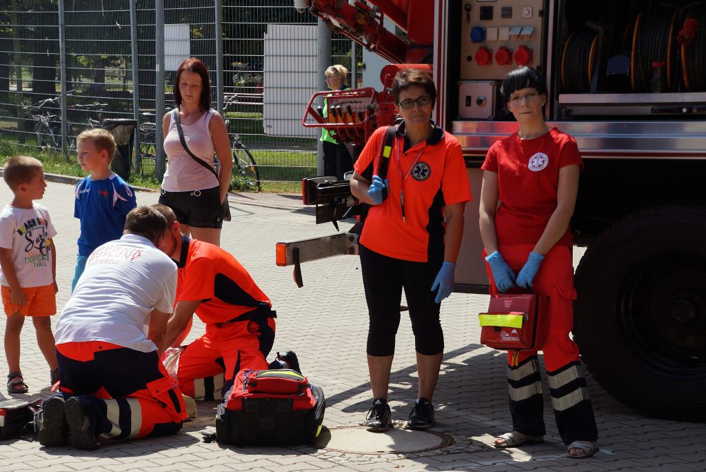 Pokaz ratownictwa na Stadionie im.Orła Białego