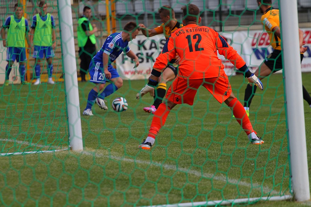 Miedź z klasą, golami i kompletem punktów