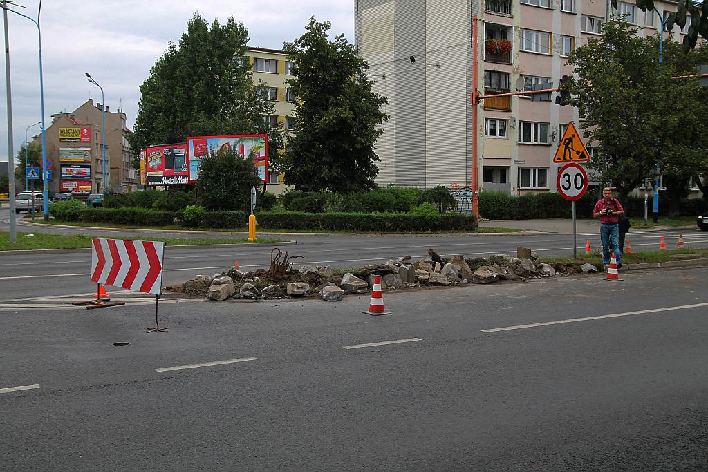 Uwaga! Zamknięty pas ruchu na Moniuszki