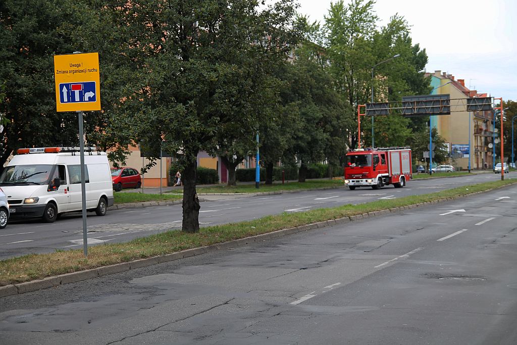 Uwaga! Zamknięty pas ruchu na Moniuszki