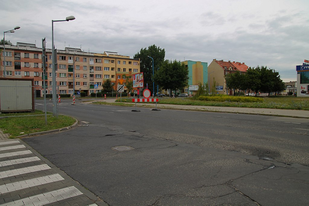 Uwaga! Zamknięty pas ruchu na Moniuszki