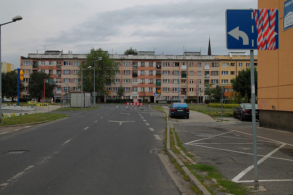 Uwaga! Zamknięty pas ruchu na Moniuszki
