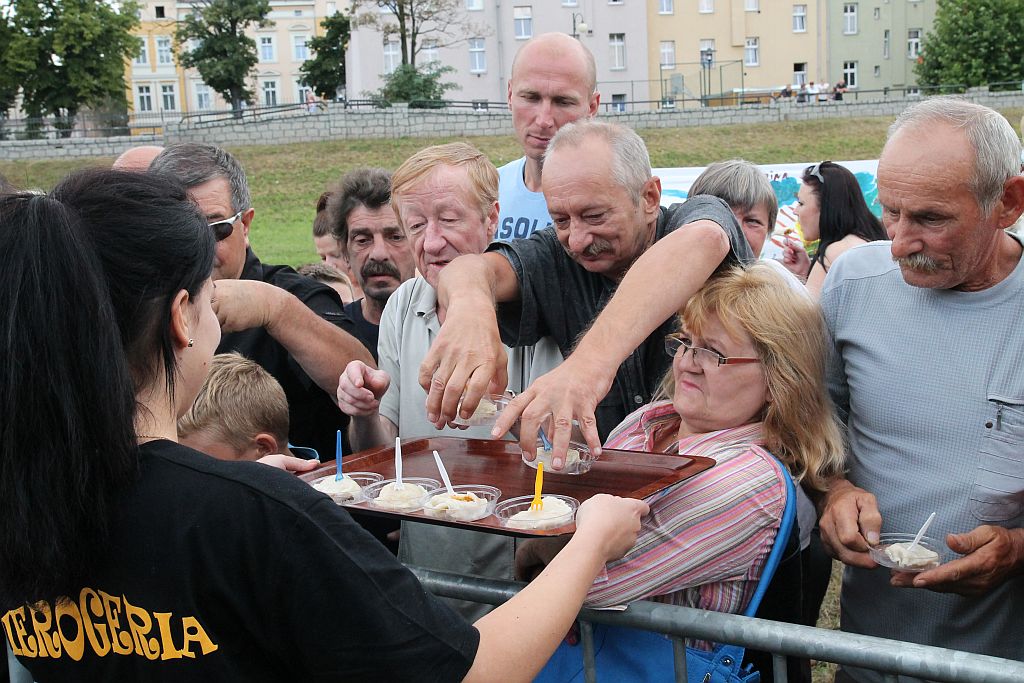 Zakaczawie się bawi i wcina pierogi