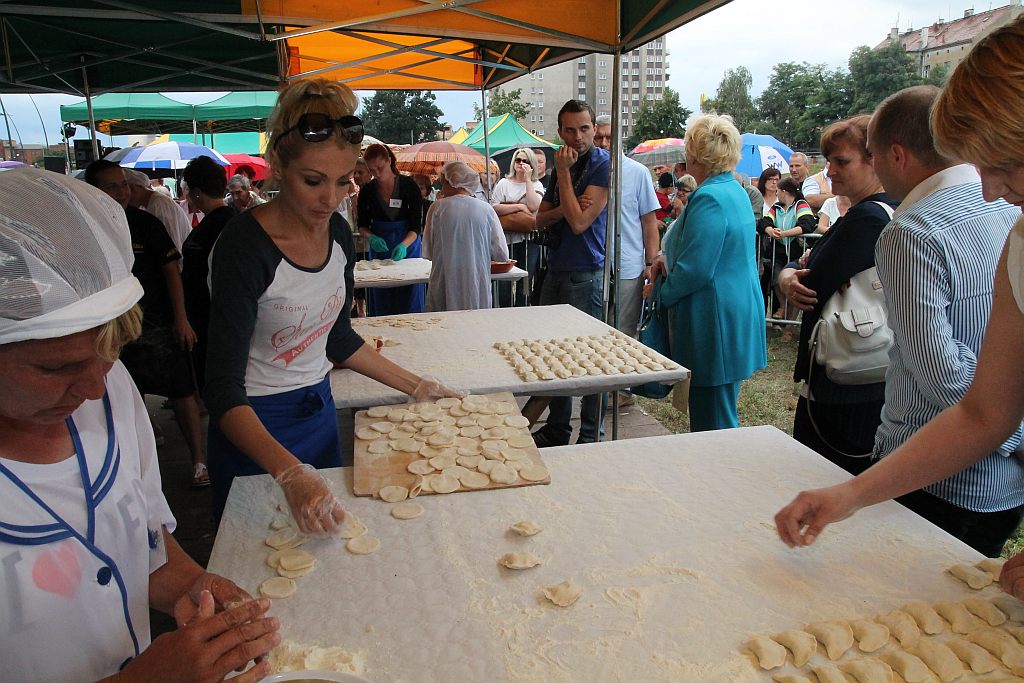 Zakaczawie się bawi i wcina pierogi